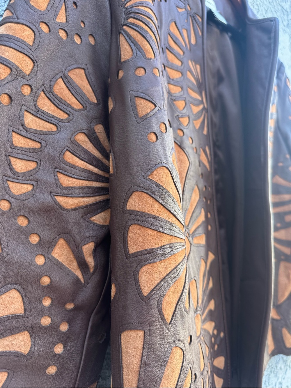 Vintage Chico's Genuine Leather Laser Cutout Jacket Brown - Size 2 (L) - Picture 7 of 11